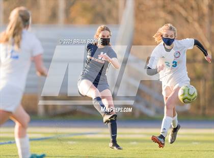 Thumbnail 2 in Chief Sealth @ Eastside Catholic photogallery.