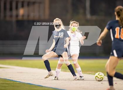Thumbnail 3 in Chief Sealth @ Eastside Catholic photogallery.