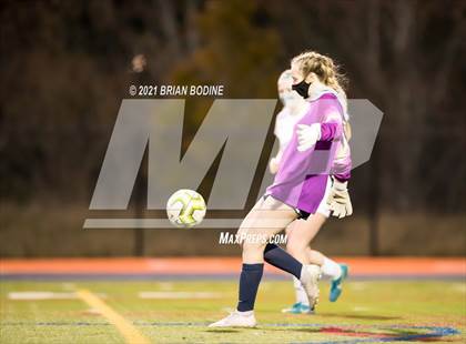 Thumbnail 3 in Chief Sealth @ Eastside Catholic photogallery.