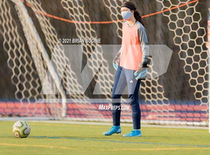 Thumbnail 2 in Chief Sealth @ Eastside Catholic photogallery.