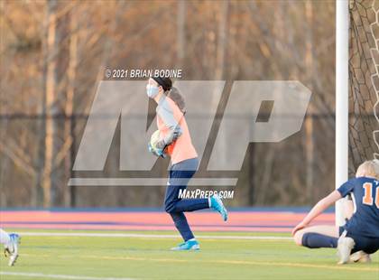 Thumbnail 2 in Chief Sealth @ Eastside Catholic photogallery.
