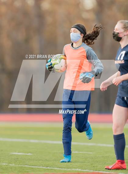 Thumbnail 2 in Chief Sealth @ Eastside Catholic photogallery.