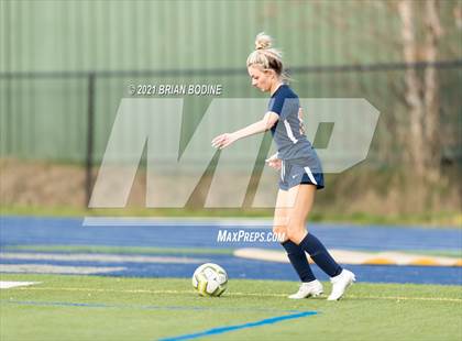 Thumbnail 2 in Chief Sealth @ Eastside Catholic photogallery.