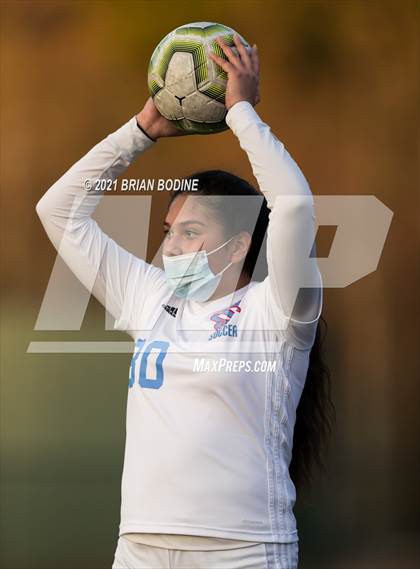 Thumbnail 1 in Chief Sealth @ Eastside Catholic photogallery.
