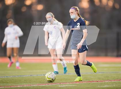 Thumbnail 2 in Chief Sealth @ Eastside Catholic photogallery.