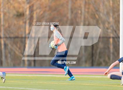 Thumbnail 3 in Chief Sealth @ Eastside Catholic photogallery.