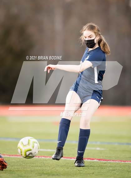Thumbnail 1 in Chief Sealth @ Eastside Catholic photogallery.
