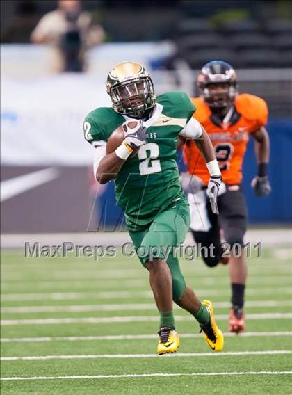 Thumbnail 3 in DeSoto vs. Douglass (Kirk Herbstreit National Kickoff Classic) photogallery.