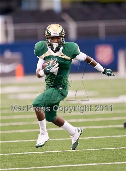 Thumbnail 3 in DeSoto vs. Douglass (Kirk Herbstreit National Kickoff Classic) photogallery.