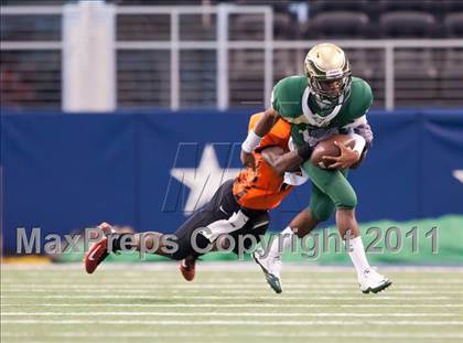 Thumbnail 2 in DeSoto vs. Douglass (Kirk Herbstreit National Kickoff Classic) photogallery.
