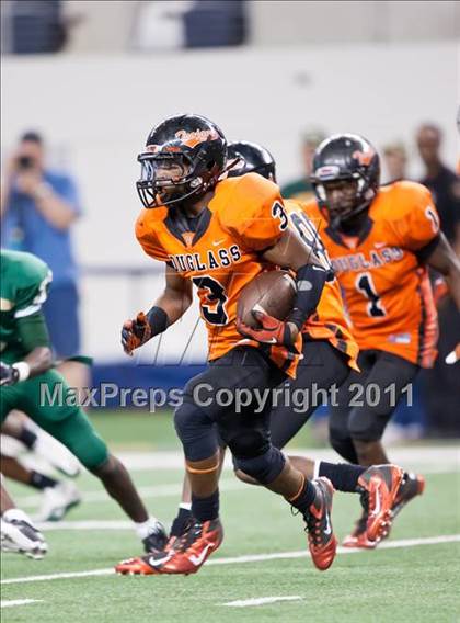 Thumbnail 3 in DeSoto vs. Douglass (Kirk Herbstreit National Kickoff Classic) photogallery.