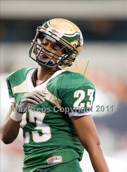 Thumbnail 3 in DeSoto vs. Douglass (Kirk Herbstreit National Kickoff Classic) photogallery.
