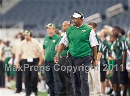 Thumbnail 1 in DeSoto vs. Douglass (Kirk Herbstreit National Kickoff Classic) photogallery.