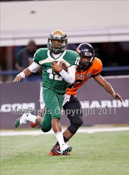 Thumbnail 3 in DeSoto vs. Douglass (Kirk Herbstreit National Kickoff Classic) photogallery.