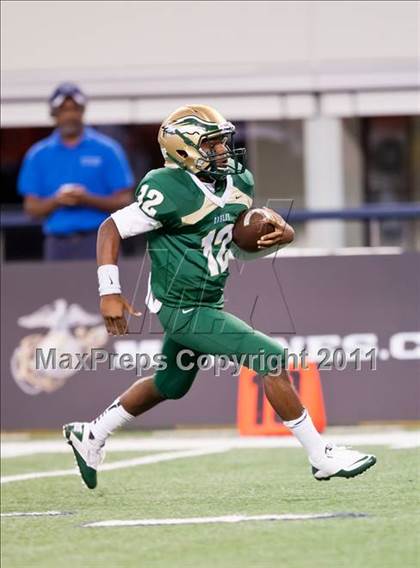 Thumbnail 2 in DeSoto vs. Douglass (Kirk Herbstreit National Kickoff Classic) photogallery.