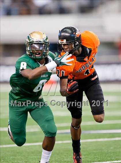 Thumbnail 1 in DeSoto vs. Douglass (Kirk Herbstreit National Kickoff Classic) photogallery.