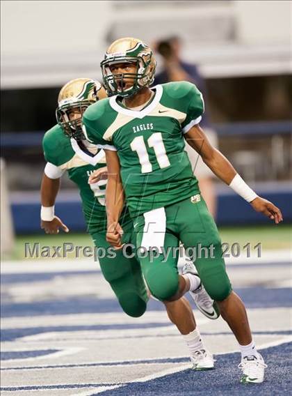Thumbnail 3 in DeSoto vs. Douglass (Kirk Herbstreit National Kickoff Classic) photogallery.