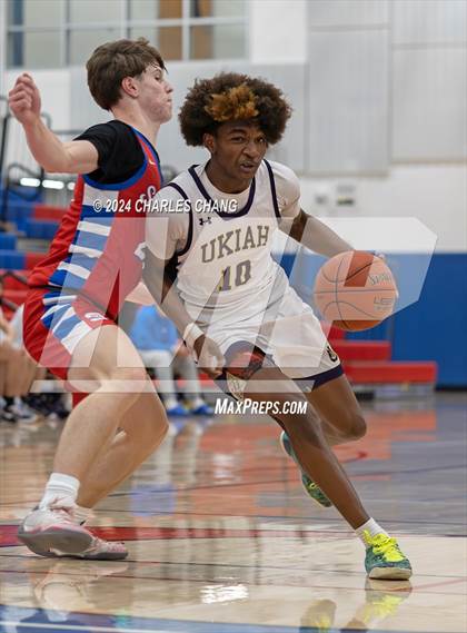 Thumbnail 2 in St. Vincent de Paul vs. Ukiah photogallery.