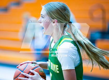 Thumbnail 2 in Grand Saline vs Miller Grove photogallery.