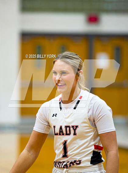 Thumbnail 1 in Grand Saline vs Miller Grove photogallery.