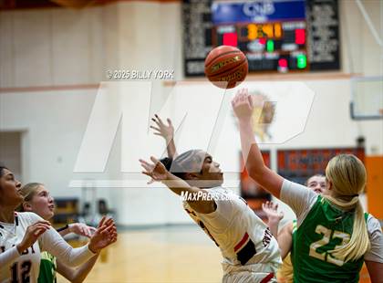Thumbnail 2 in Grand Saline vs Miller Grove photogallery.