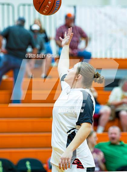 Thumbnail 2 in Grand Saline vs Miller Grove photogallery.