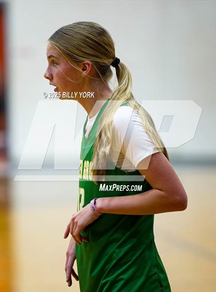 Thumbnail 3 in Grand Saline vs Miller Grove photogallery.