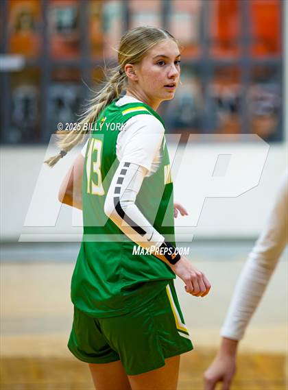 Thumbnail 3 in Grand Saline vs Miller Grove photogallery.