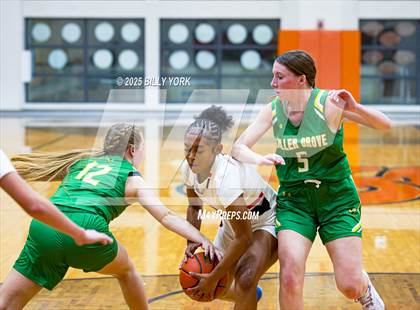 Thumbnail 2 in Grand Saline vs Miller Grove photogallery.