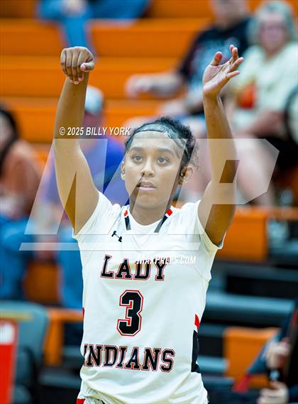 Thumbnail 2 in Grand Saline vs Miller Grove photogallery.