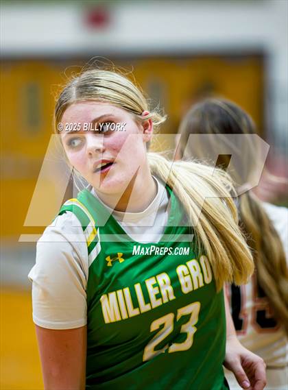 Thumbnail 2 in Grand Saline vs Miller Grove photogallery.