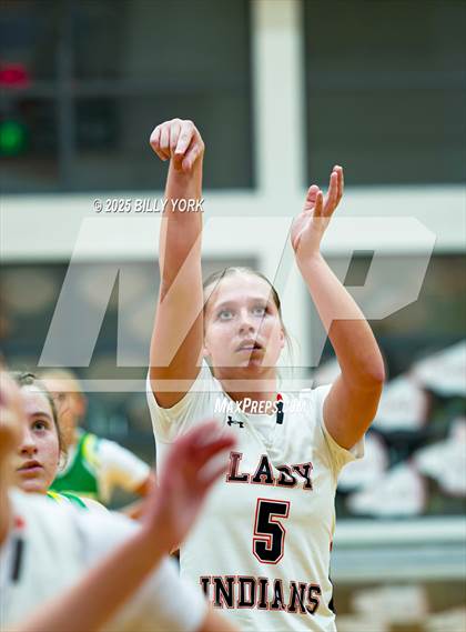 Thumbnail 3 in Grand Saline vs Miller Grove photogallery.