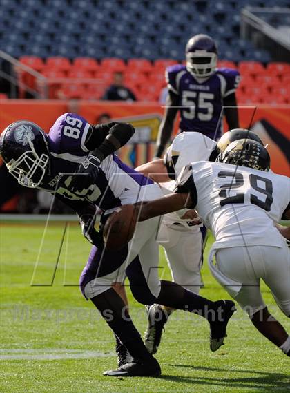 Thumbnail 3 in Monarch vs. Denver South (CHSAA 4A Final) photogallery.