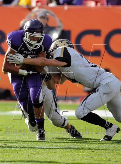 Thumbnail 2 in Monarch vs. Denver South (CHSAA 4A Final) photogallery.