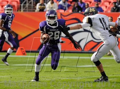 Thumbnail 2 in Monarch vs. Denver South (CHSAA 4A Final) photogallery.