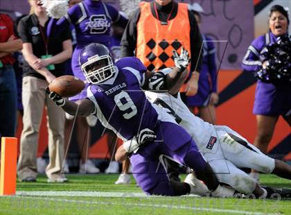 Thumbnail 3 in Monarch vs. Denver South (CHSAA 4A Final) photogallery.