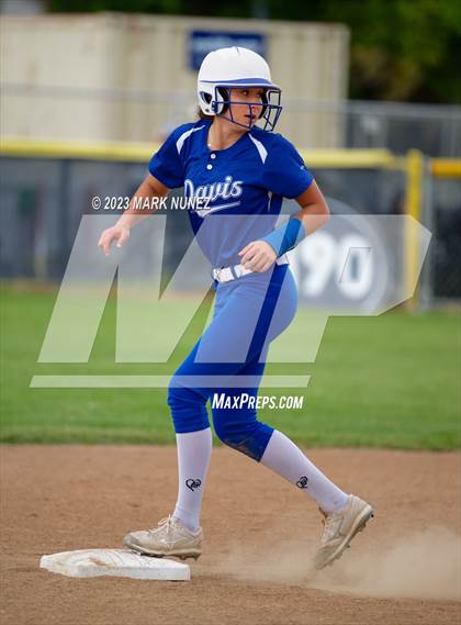 Thumbnail 1 in Davis @ Elk Grove photogallery.