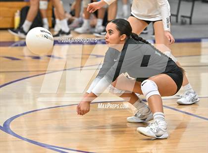 Thumbnail 1 in  Northwest Christian vs. Gilbert Christian photogallery.