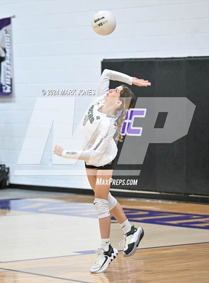 Thumbnail 1 in  Northwest Christian vs. Gilbert Christian photogallery.