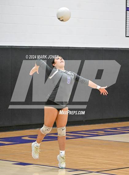 Thumbnail 1 in  Northwest Christian vs. Gilbert Christian photogallery.