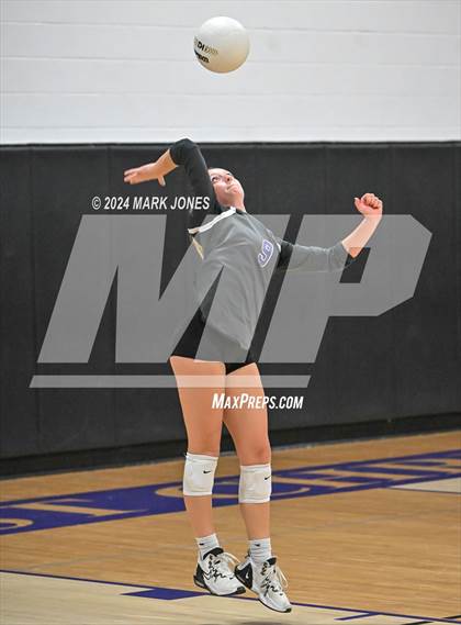 Thumbnail 1 in  Northwest Christian vs. Gilbert Christian photogallery.