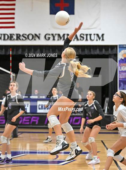 Thumbnail 1 in  Northwest Christian vs. Gilbert Christian photogallery.
