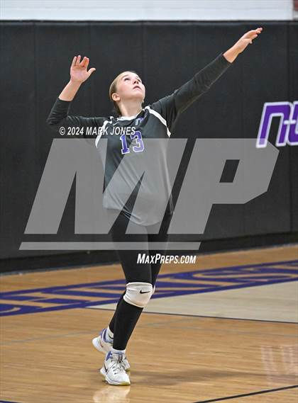 Thumbnail 1 in  Northwest Christian vs. Gilbert Christian photogallery.