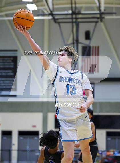 Thumbnail 1 in Newark Memorial @ Clovis North photogallery.