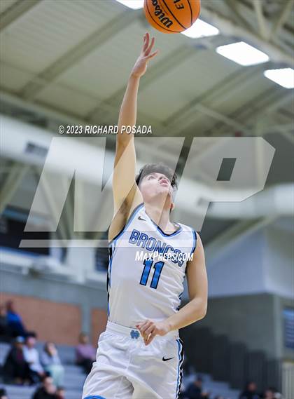 Thumbnail 2 in Newark Memorial @ Clovis North photogallery.