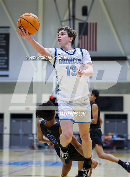 Thumbnail 3 in Newark Memorial @ Clovis North photogallery.