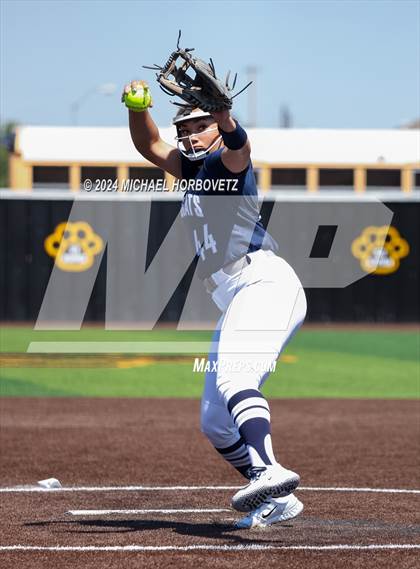 Thumbnail 1 in Forney vs. Walnut Grove (UIL 5A Softball Regional Semi-Final) photogallery.