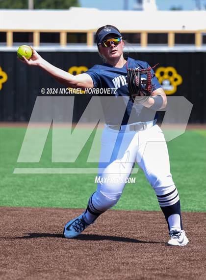 Thumbnail 2 in Forney vs. Walnut Grove (UIL 5A Softball Regional Semi-Final) photogallery.