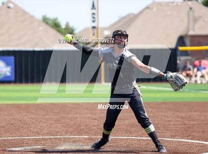 Thumbnail 1 in Forney vs. Walnut Grove (UIL 5A Softball Regional Semi-Final) photogallery.