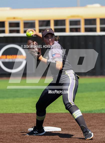 Thumbnail 1 in Forney vs. Walnut Grove (UIL 5A Softball Regional Semi-Final) photogallery.